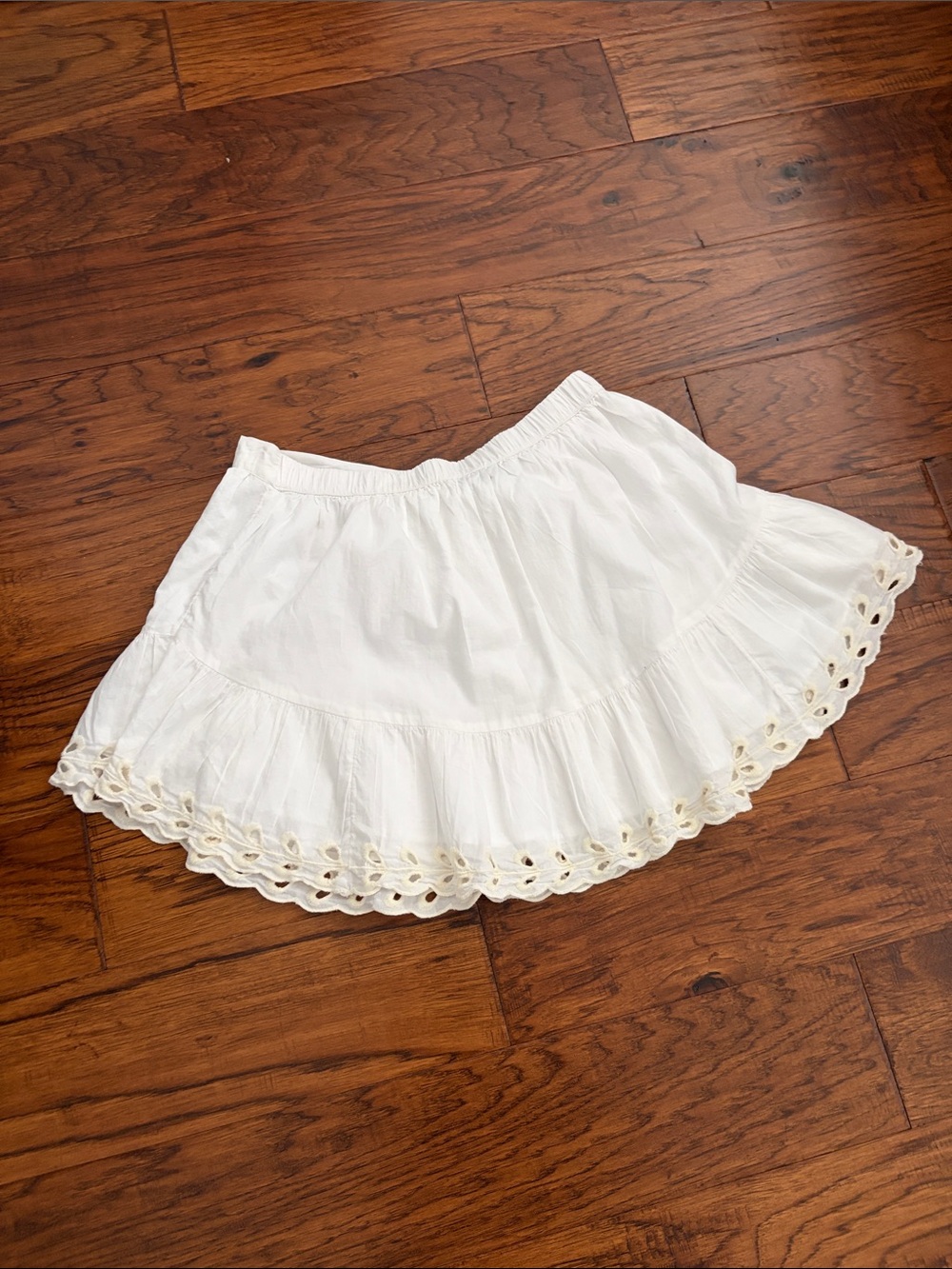 NWT American Eagle Outfitters White Tiered Eyelet Mini Skirt